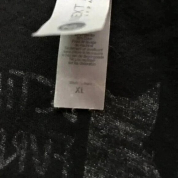 Cute Tabby Cat V-Neck T-Shirt NWOT XL - Picture 7 of 7